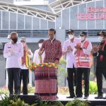 kominfo-jokowi-bandara-sintang